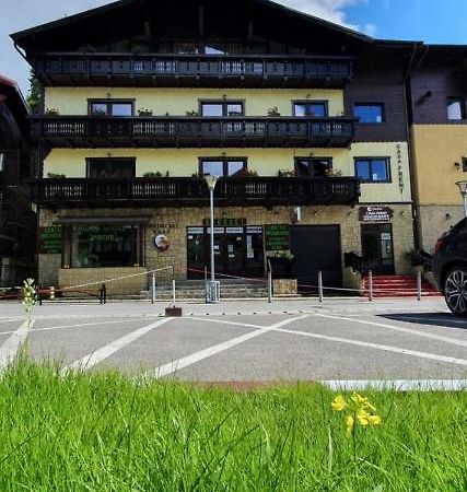 ホテル Casa Frent プレデアル エクステリア 写真