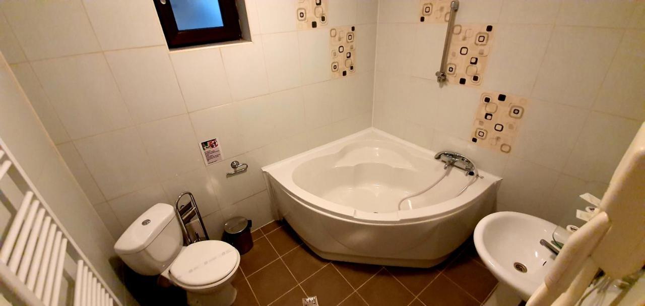 ホテル Casa Frent プレデアル エクステリア 写真