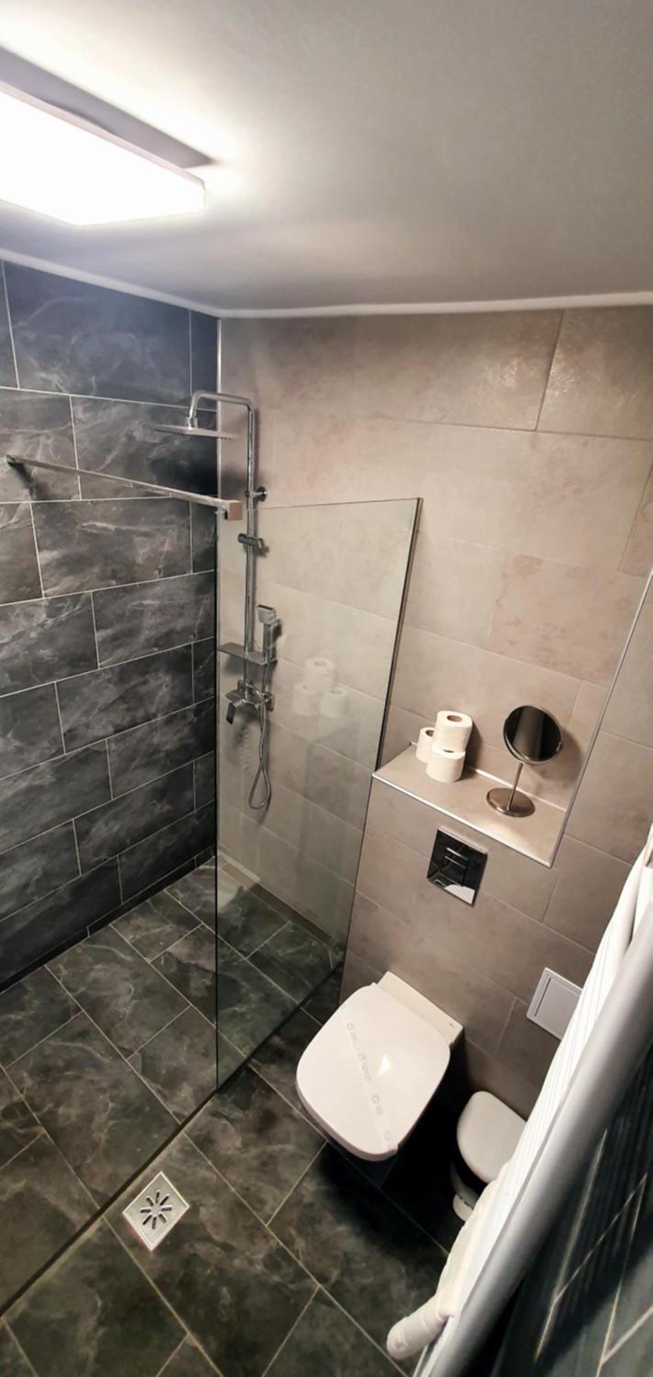ホテル Casa Frent プレデアル 部屋 写真